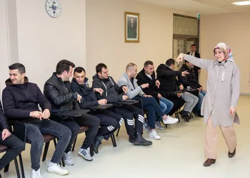 Bursa’da zabıta işaret dili öğreniyor