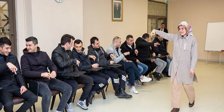 Bursa’da zabıta işaret dili öğreniyor