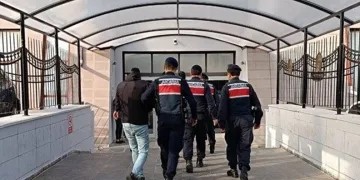 Hapis cezası bulunan 71 firari şahıs yakalandı