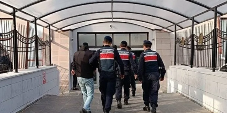 Hapis cezası bulunan 71 firari şahıs yakalandı