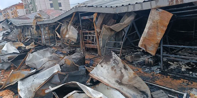 Elektrikli ısıtıcı devrildi, akıma kapılan işçi hayatını kaybetti