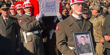 Doğum gününe 5 gün kala şehit olan Gülmez, son yolculuğuna uğurlandı