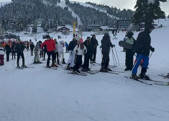 Uludağ’a turist akını