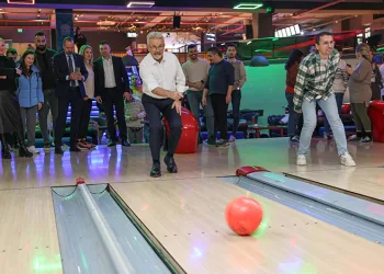 Nilüfer Belediyesi’nde bowling turnuvası