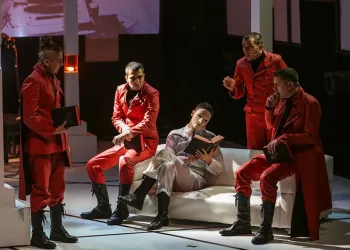 “1984” oyunu rehabilite hizmeti alanlar için sergilendi