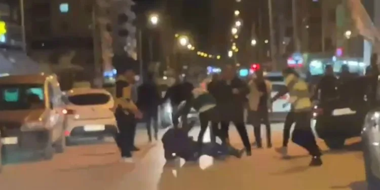 Bursa’da yol verme kavgasında yumruklar konuştu