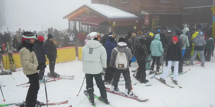 Uludağ sömestr tatilinde doldu taştı