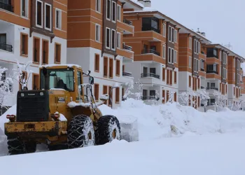 Bitlis’te 213 köy yolu ulaşıma açıldı