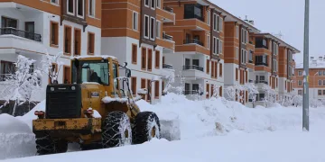 Bitlis’te 213 köy yolu ulaşıma açıldı
