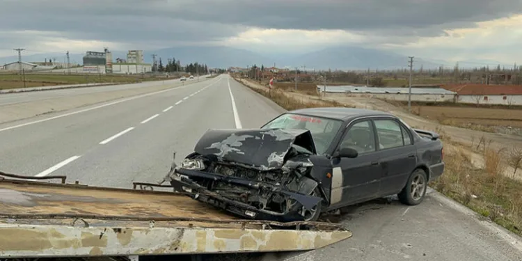 Otomobil ile tanker çarpıştı: 10 aylık bebek hayatını kaybetti