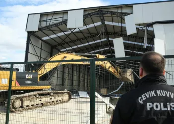 Nilüfer’de 4 bina yıkıldı