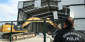 Nilüfer’de 4 bina yıkıldı