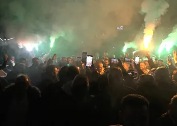 Alinur Aktaş, Bursa’da meşalelerle karşılandı