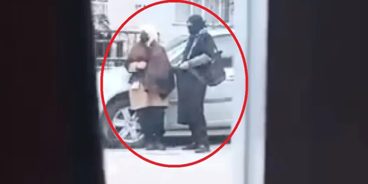 Bursa’da hırsızlar kıyafet değiştirirken yakalandı