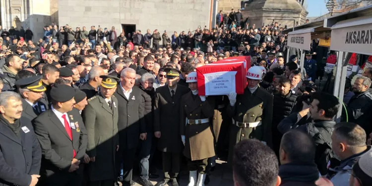 Aksaraylı şehit üsteğmen gözyaşlarıyla son yolculuğuna uğurlandı