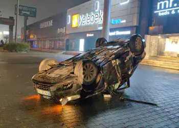 Bursa’da babasından izinsiz aldığı araba ile takla attı