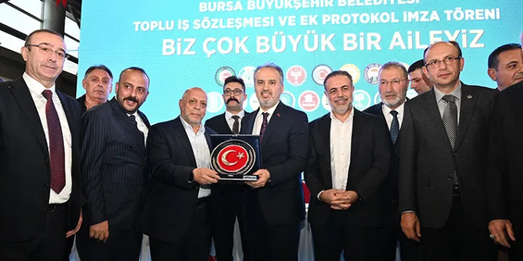 Bursa Büyükşehir’de toplu sözleşme sevinci