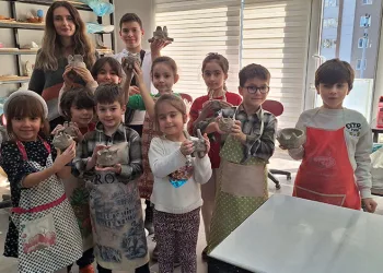 Nilüferli öğrencilerin tatili dolu dolu geçiyor