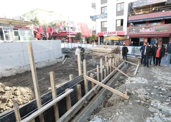 Selçuk’ta PTT Altı Parkı projesi hızla ilerliyor
