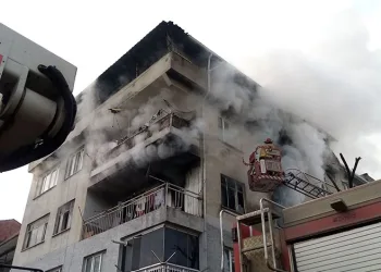 Bursa’da yangın: 8’i çocuk 14 kişi dumandan zehirlendi