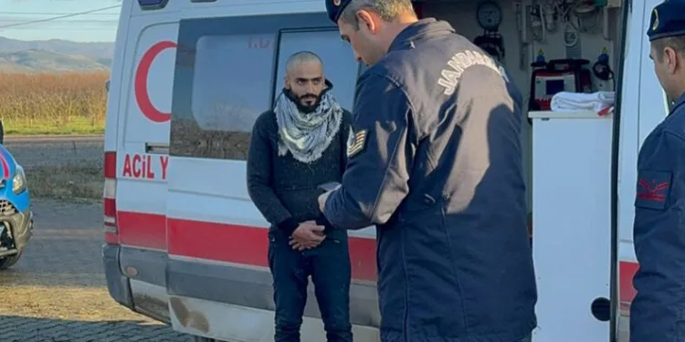Bursa’da tarlada çalışan kaçak göçmen kıskıvrak yakalandı