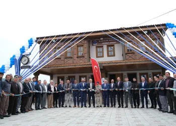 Orhaneli’de köy konakları tamamlanıyor