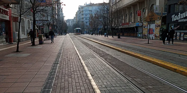 Eskişehir sokakları boş kaldı