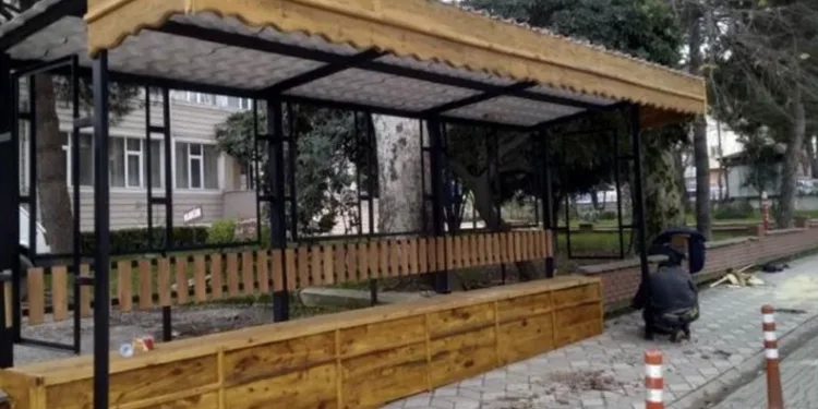 Duraklar yenilendi