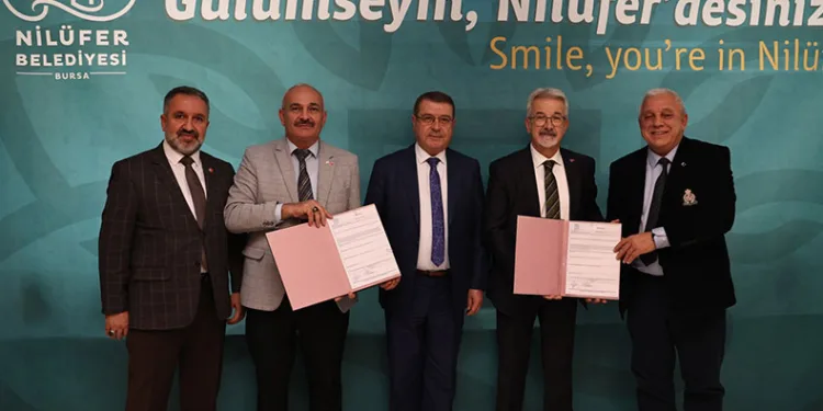 İmzalar pazar yerlerinin kullanımı için atıldı