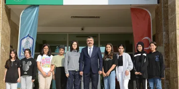Yıldırım Gençlik Merkezi Kütüphanesi hizmete hazır