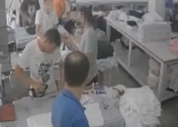 Tekstil atölyesinde “yüzüme kumaş attın” kavgası