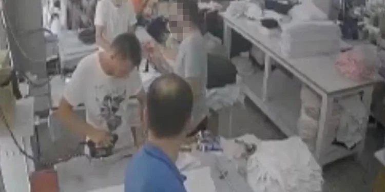 Tekstil atölyesinde “yüzüme kumaş attın” kavgası