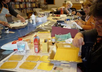 Kadınlar sanatla üreterek güçleniyor