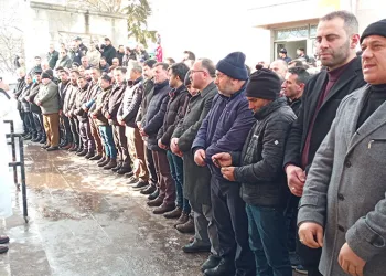 Posof’ta odunluğun tavını çöktü