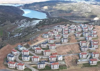 İnegöl’de tamamlanan TOKİ 3. Etap’ta anahtar teslim