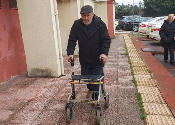 Akülü sandalye almak isteyen yaşlı adam dolandırıldı