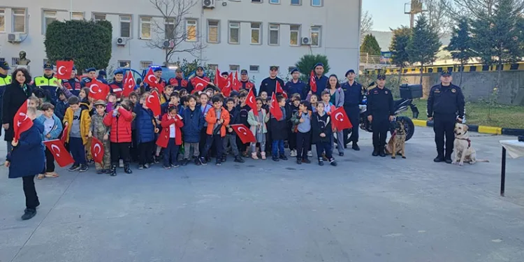 Söke İlçe Jandarma Komutanlığı öğrencileri ağırladı