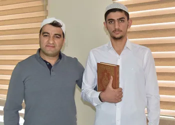 Lise öğrencisi 2 ayda hafız oldu