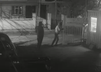 Önce kontak anahtarları ardından araçları çaldılar