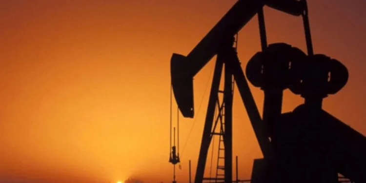 Petrol bölgesel risklerle yükselişte