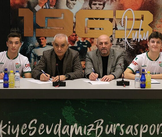 Bursaspor'da geleceğe imza