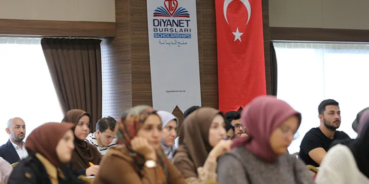 Türkiye Diyanet Vakfından ‘Sivil Toplum Okulu’ projesi