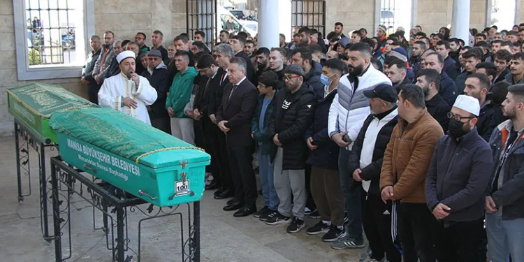 Genç güreşçi gözyaşları arasında toprağa verildi