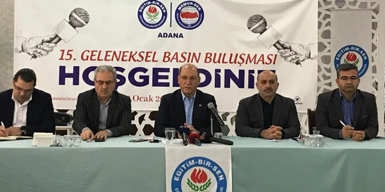 “Sözleşmeli öğretmenlik kaldırılmalı”