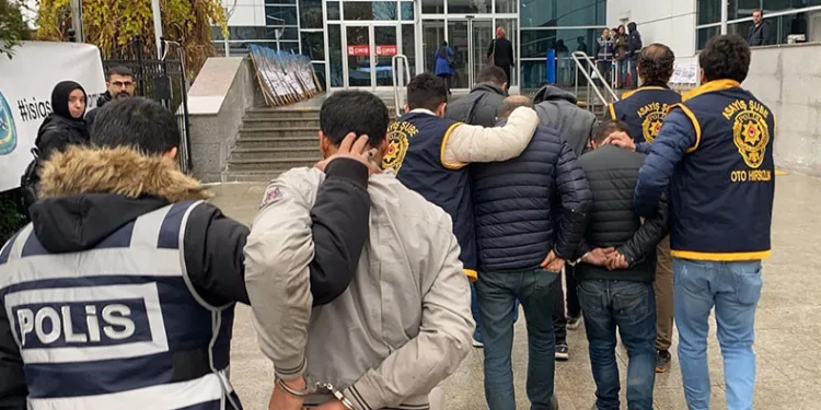 Hırsızlık şüphelisi 5 şahıs yakalandı