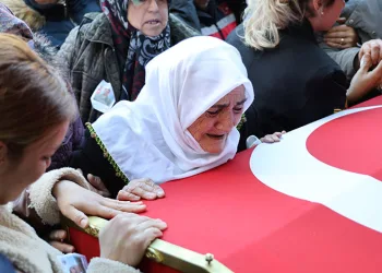 Şehit cenazesinde gözyaşları sel oldu