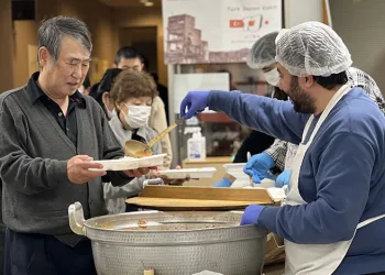Japonyalı depremzedelere Türkiye’den yardım