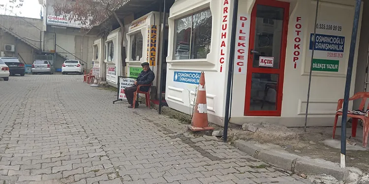 Gediz’de arzuhalcilik mesleği tarih oluyor