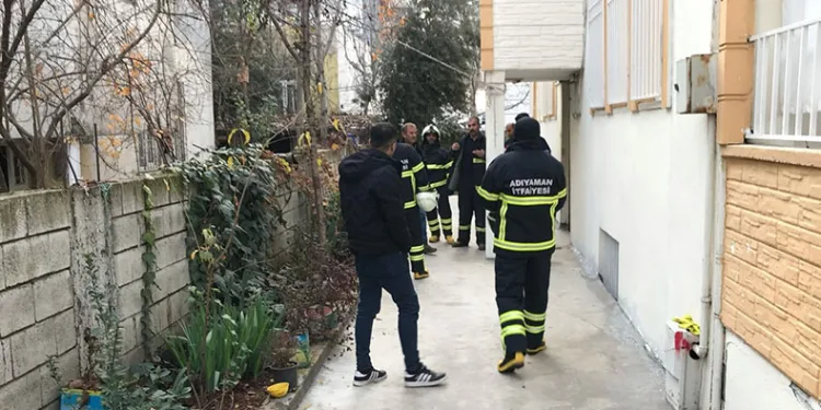 Evde çıkan yangın korkuttu