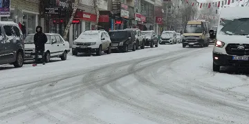 Ardahan güne karla uyandı